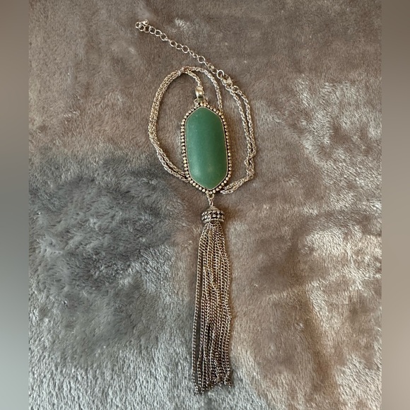 The Unbranded Brand Jewelry - Elegant Silver Tone and Aqua Green Pendant Long Necklace GUC